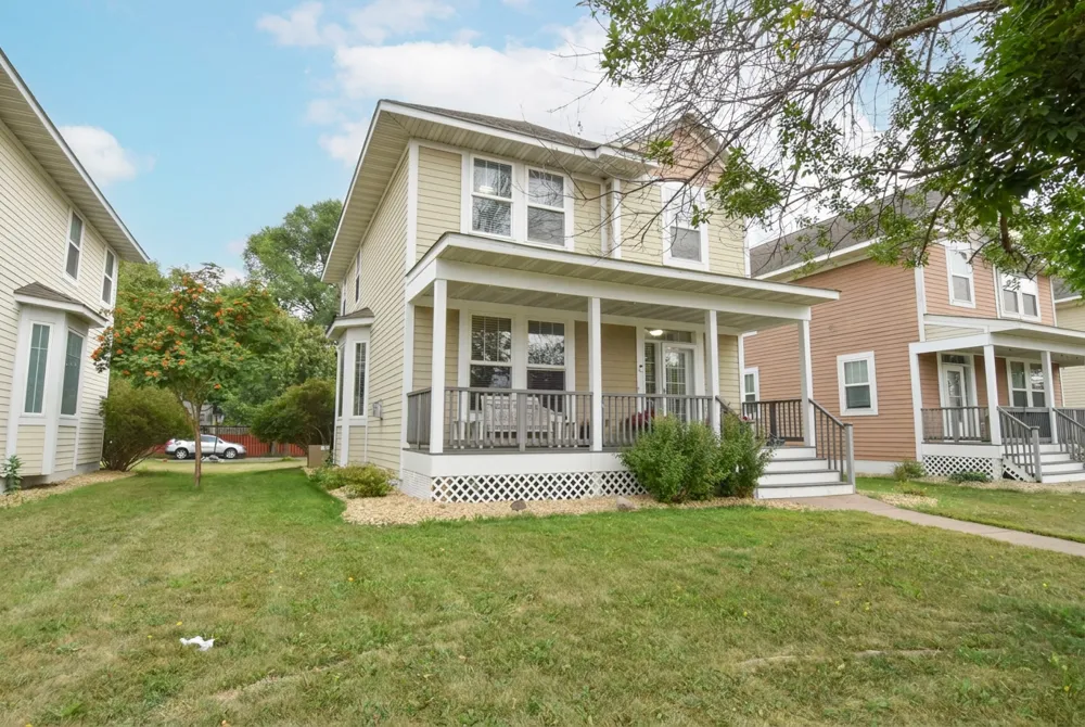 13322 Tulip Street NW Andover, MN 55304