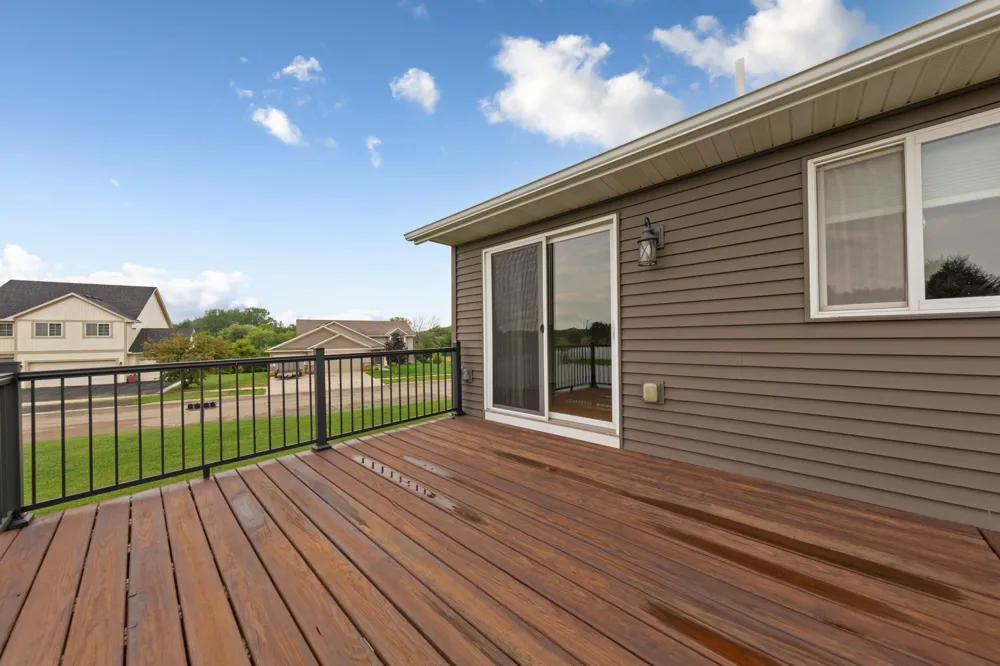2401 Foxtail Lane Faribault, MN 55021