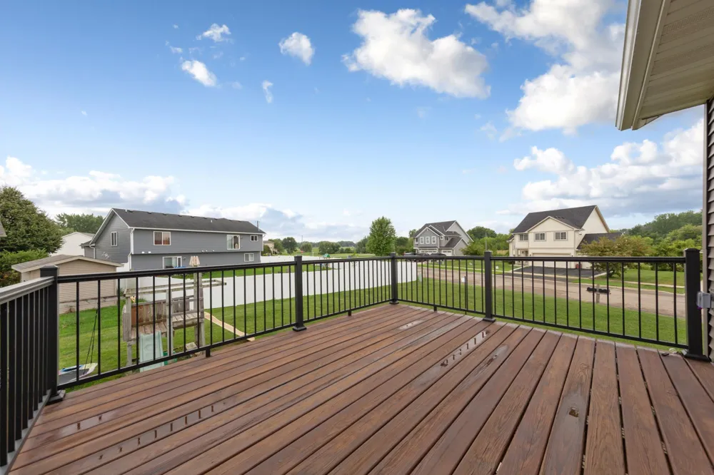 2401 Foxtail Lane Faribault, MN 55021