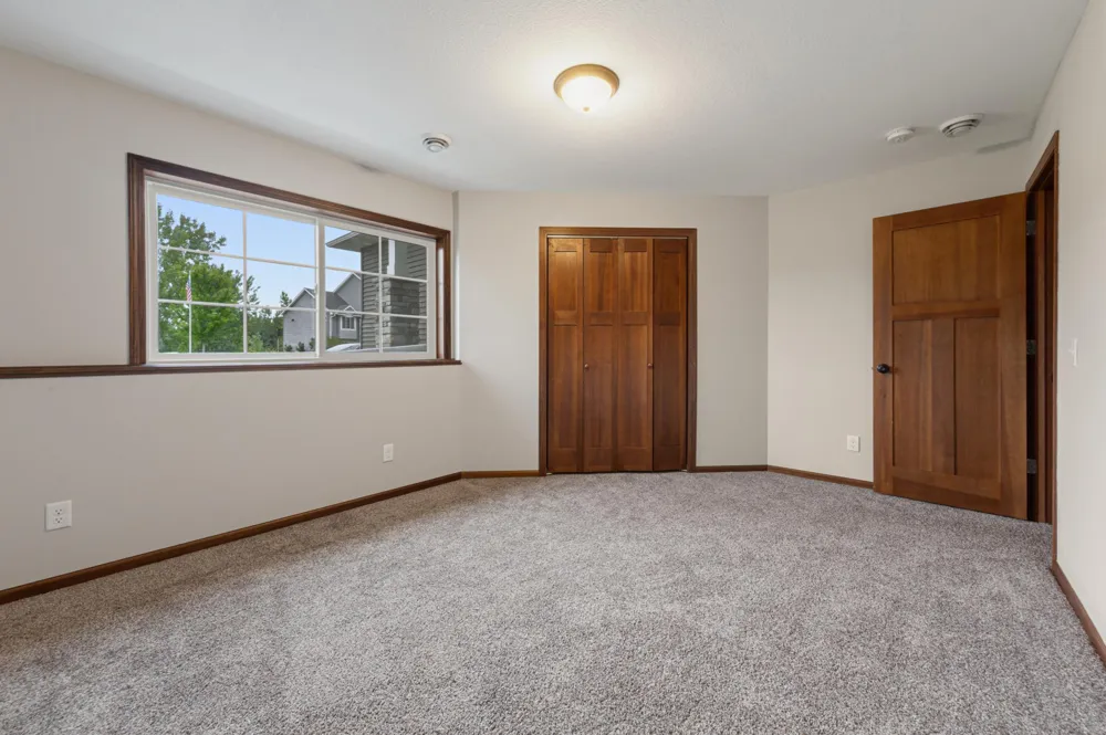 2401 Foxtail Lane Faribault, MN 55021