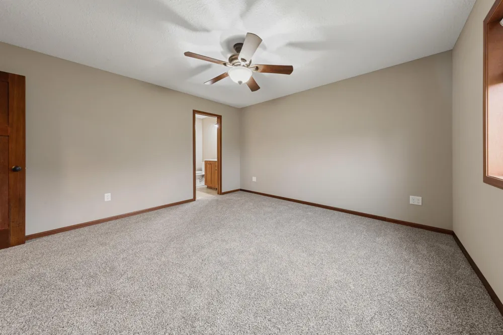 2401 Foxtail Lane Faribault, MN 55021