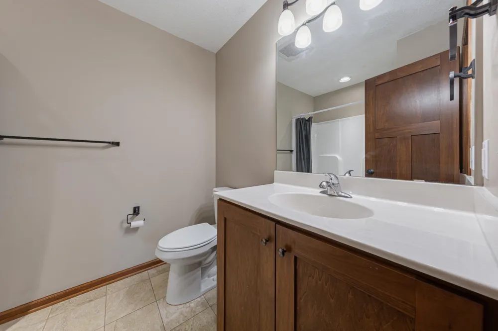 2401 Foxtail Lane Faribault, MN 55021