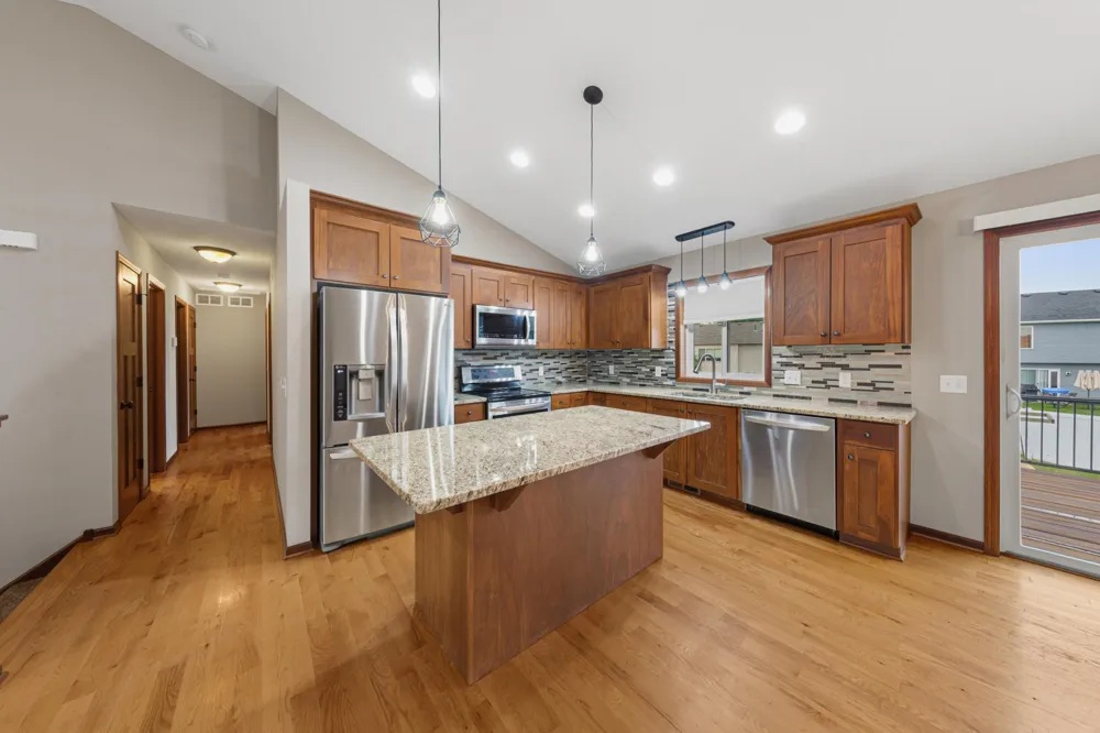 2401 Foxtail Lane Faribault, MN 55021