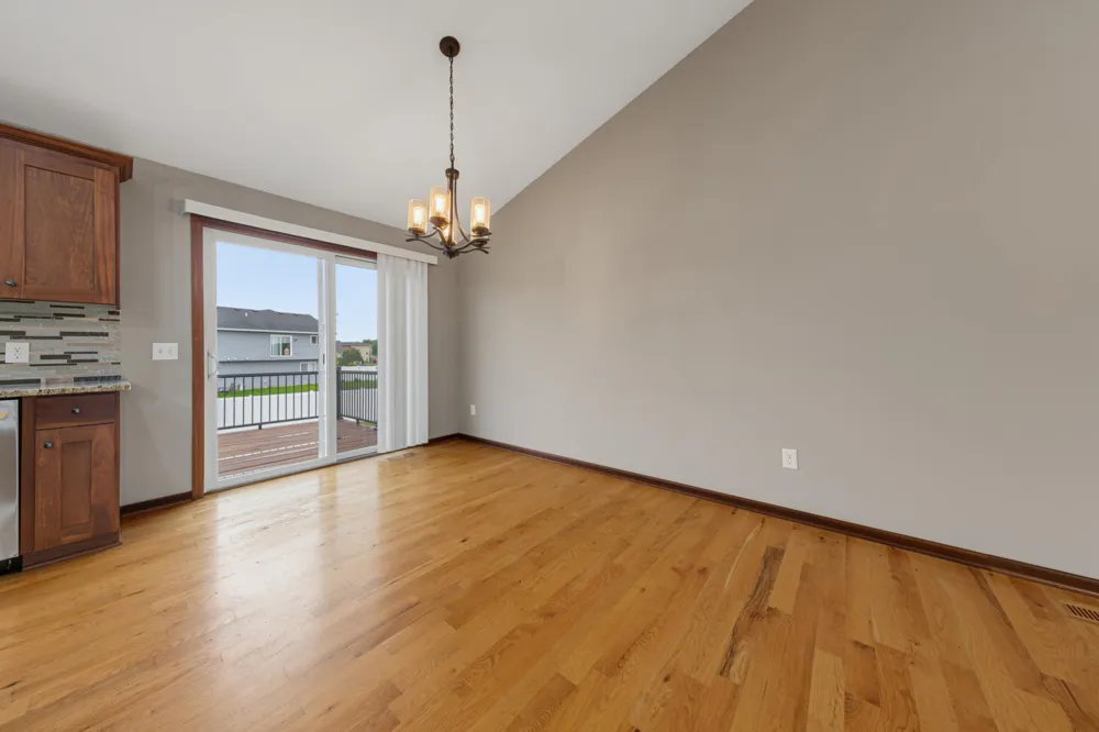 2401 Foxtail Lane Faribault, MN 55021