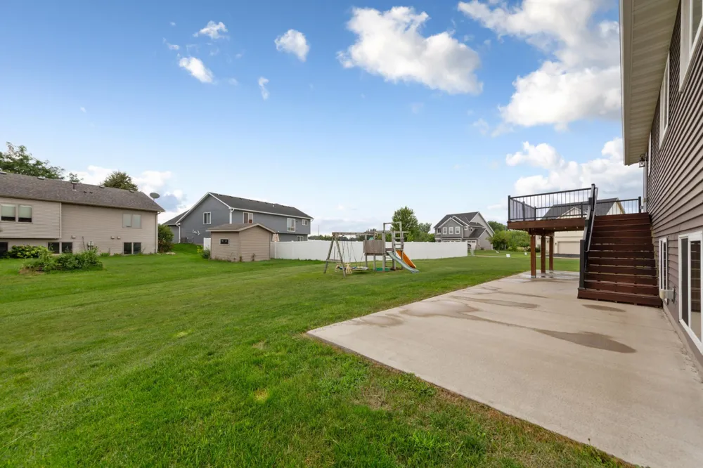 2401 Foxtail Lane Faribault, MN 55021