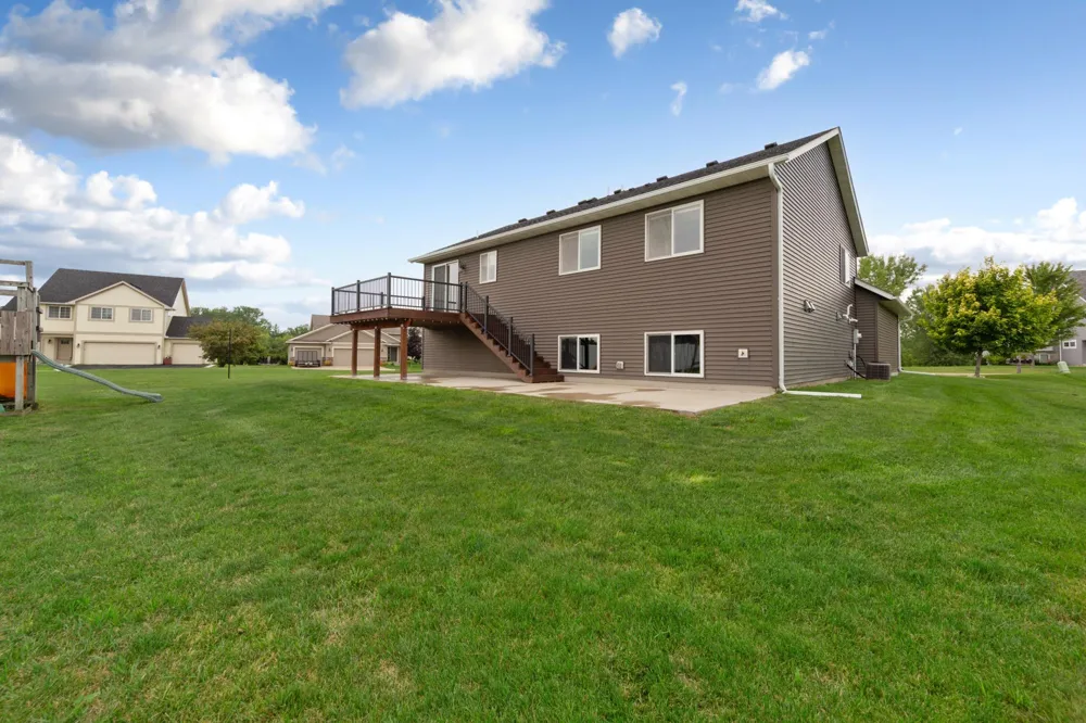 2401 Foxtail Lane Faribault, MN 55021