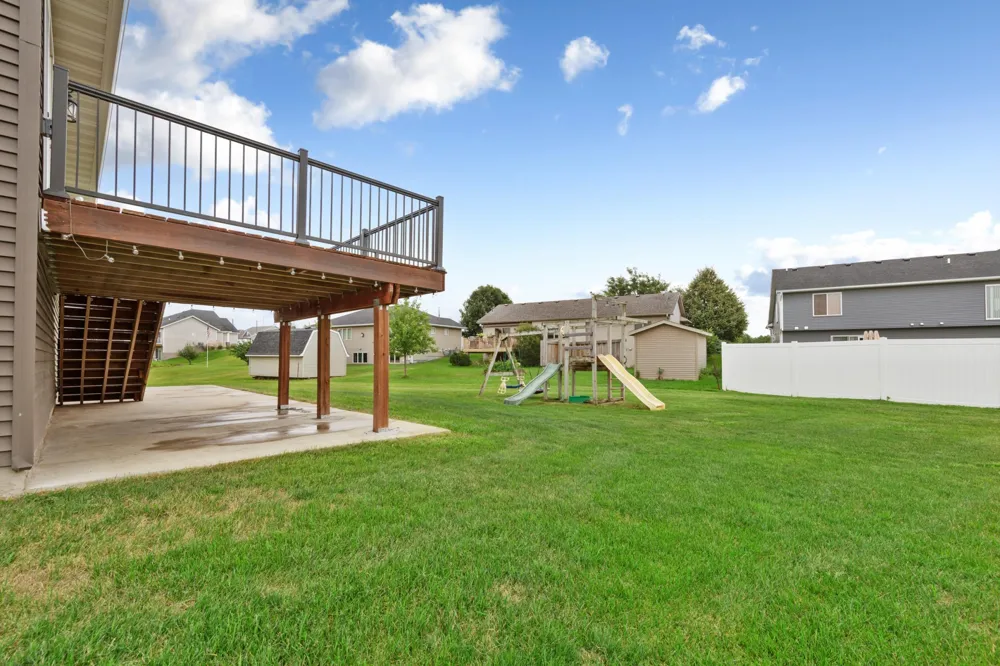 2401 Foxtail Lane Faribault, MN 55021