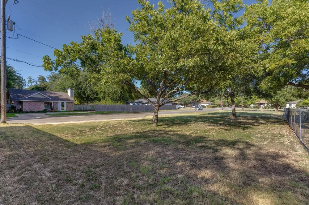 6558 Garland Avenue Fort Worth, TX 76116