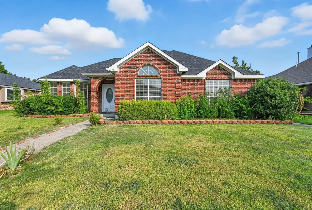 2711 Primrose Lane Rowlett, TX 75089