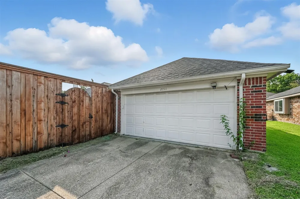 2711 Primrose Lane Rowlett, TX 75089