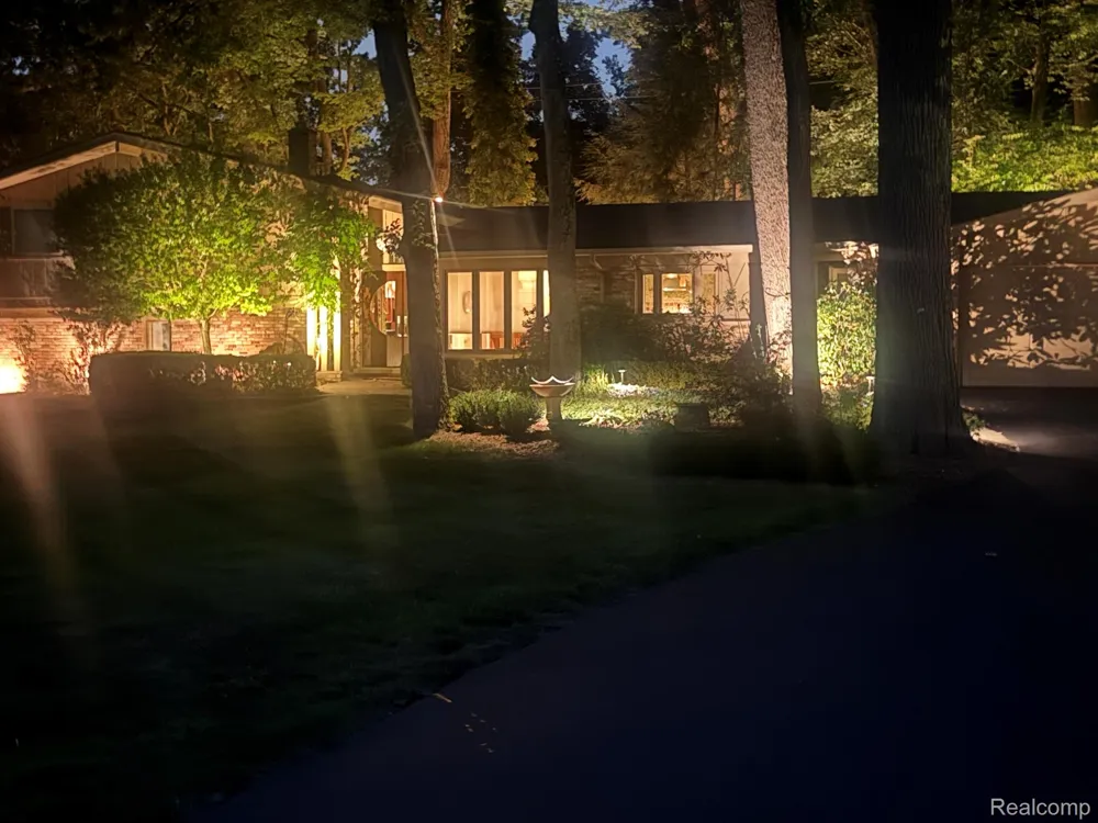 4780 Pickering Road Bloomfield Hills City, MI 48301