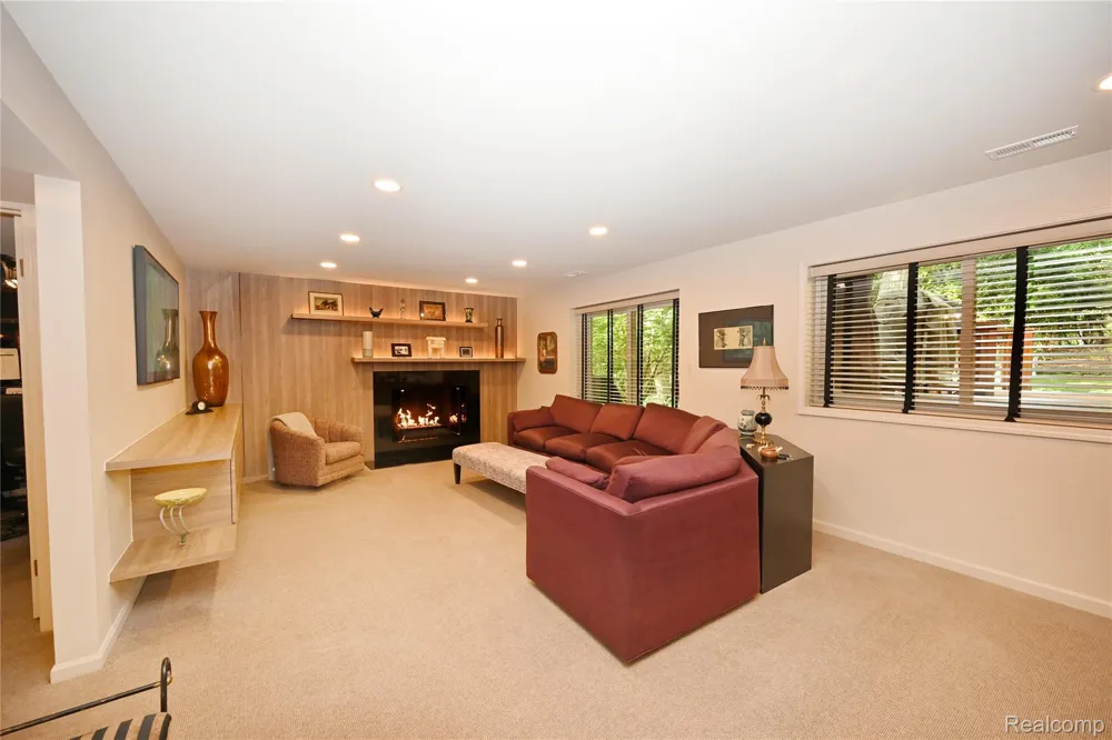 4780 Pickering Road Bloomfield Hills City, MI 48301