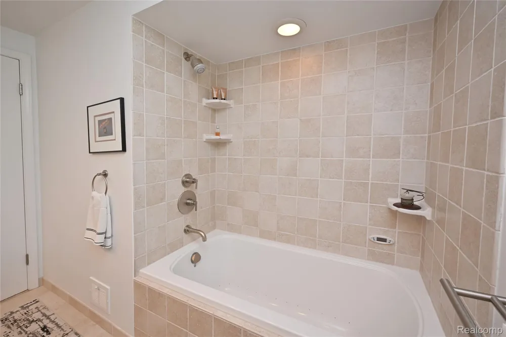 4780 Pickering Road Bloomfield Hills City, MI 48301