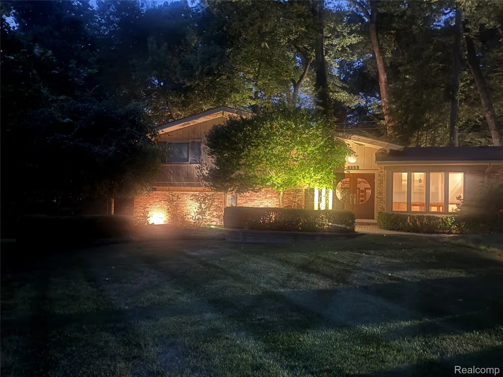 4780 Pickering Road Bloomfield Hills City, MI 48301
