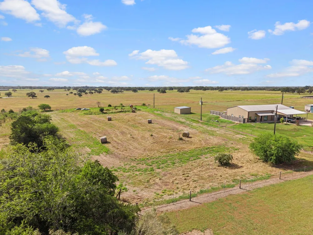 150 Private Road 4001 Yoakum, TX 77995