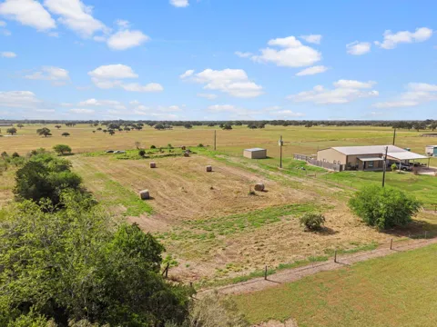 150 Private Road 4001
