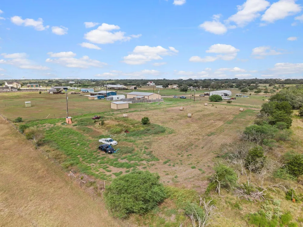 150 Private Road 4001 Yoakum, TX 77995