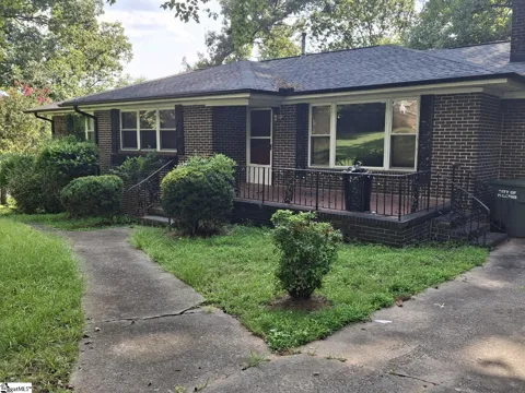 211 Thomas Road