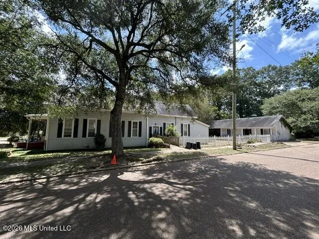 200 Magnolia Street Magnolia, MS 39652