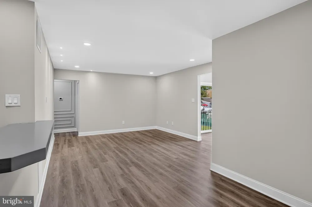 28 IPSWICH PLACE Sewell, NJ 08080