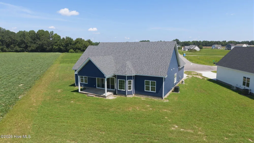 2754 Whitaker Glen Drive Farmville, NC 27828