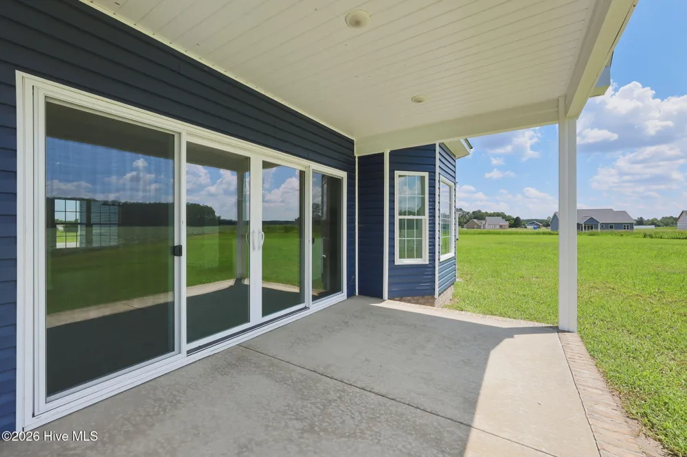 2754 Whitaker Glen Drive Farmville, NC 27828