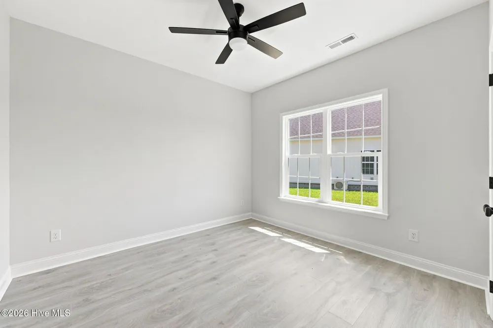 2754 Whitaker Glen Drive Farmville, NC 27828