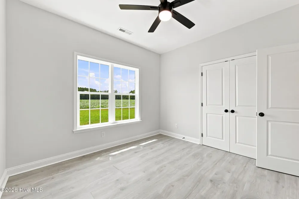 2754 Whitaker Glen Drive Farmville, NC 27828