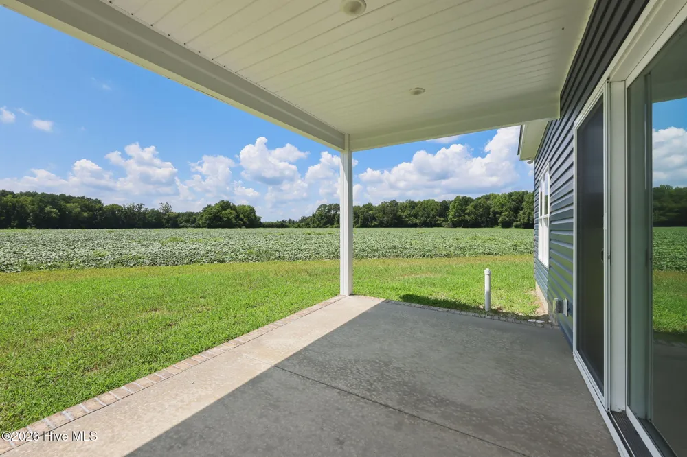 2754 Whitaker Glen Drive Farmville, NC 27828