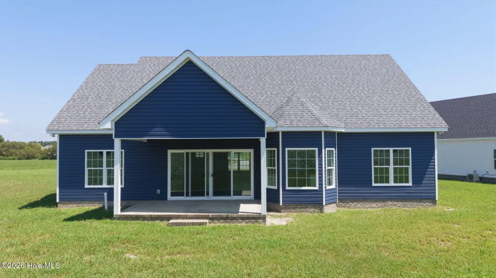 2754 Whitaker Glen Drive Farmville, NC 27828