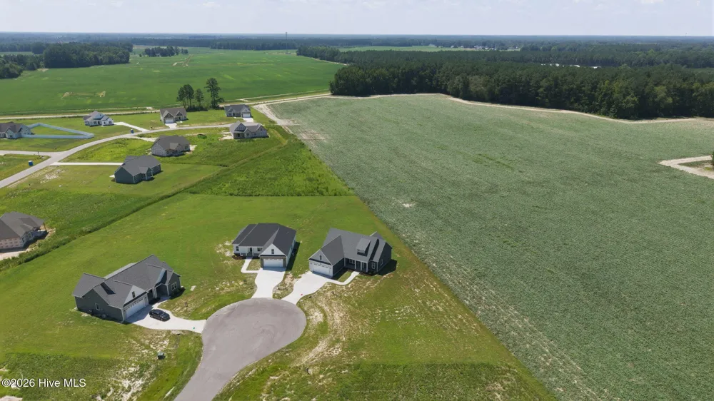 2754 Whitaker Glen Drive Farmville, NC 27828