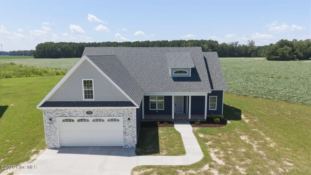 2754 Whitaker Glen Drive Farmville, NC 27828