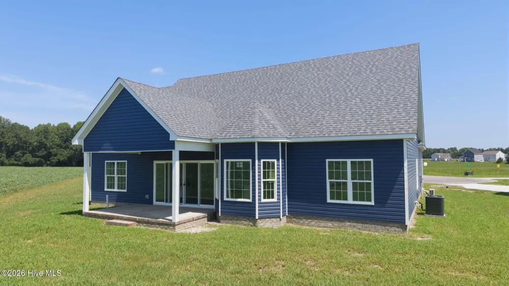 2754 Whitaker Glen Drive Farmville, NC 27828