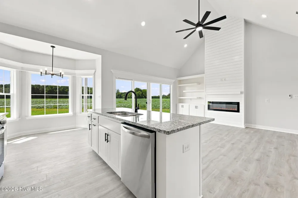 2754 Whitaker Glen Drive Farmville, NC 27828