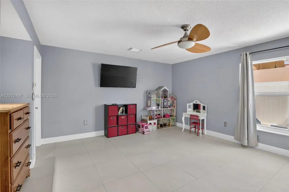 19156 NW 24th Ct Pembroke Pines, FL 33029