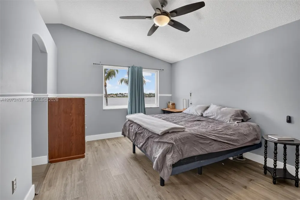 19156 NW 24th Ct Pembroke Pines, FL 33029