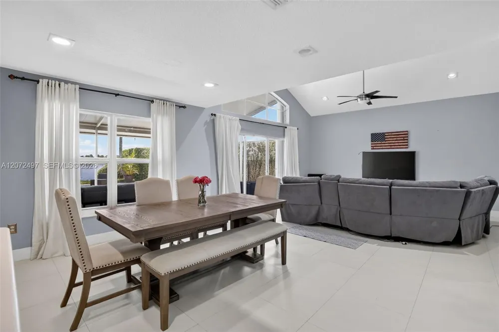19156 NW 24th Ct Pembroke Pines, FL 33029