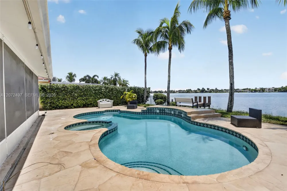 19156 NW 24th Ct Pembroke Pines, FL 33029