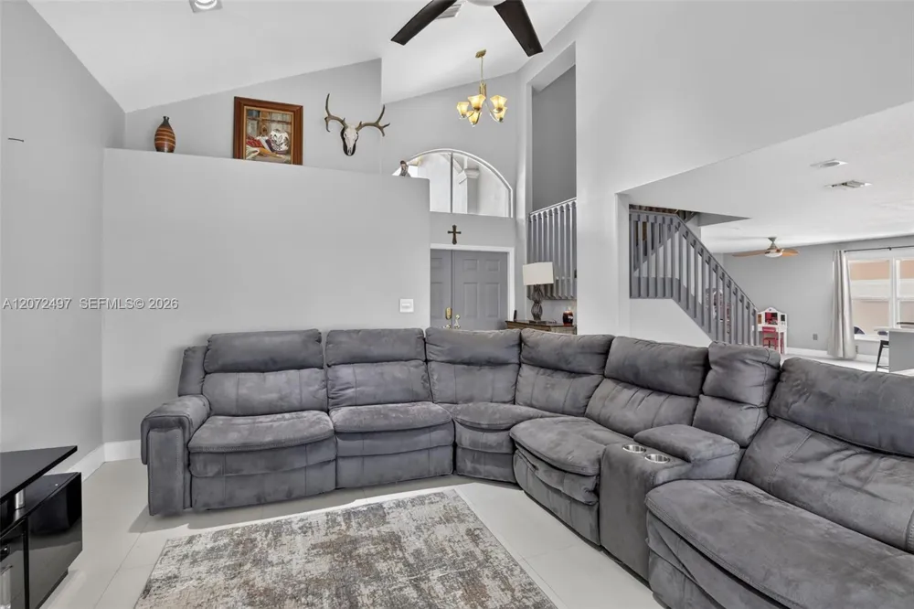 19156 NW 24th Ct Pembroke Pines, FL 33029