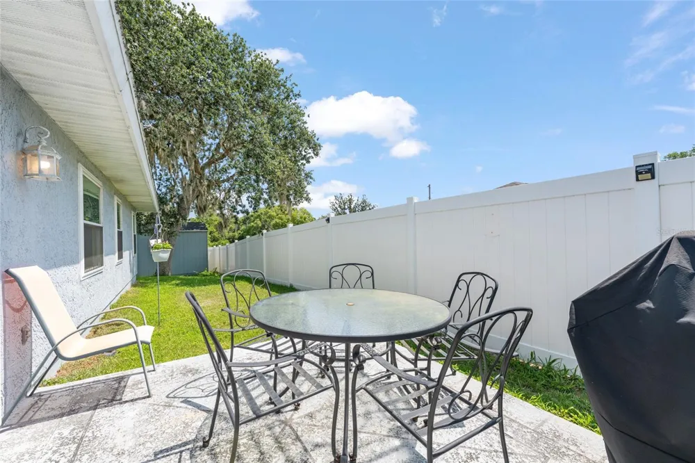 124 OAK CIRCLE ocala, FL 34472