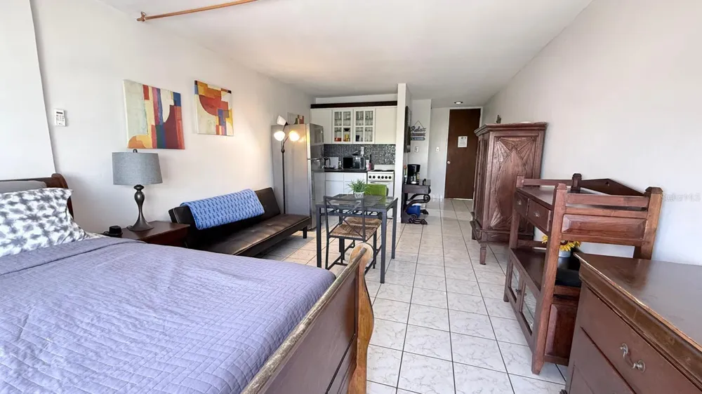 37 ISLA VERDE AVE Carolina, PR 00979