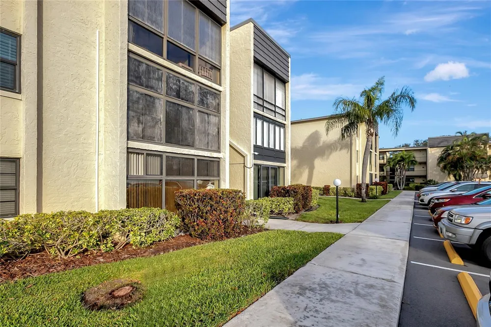 14130 ROSEMARY LANE #1318 Largo, FL 33774