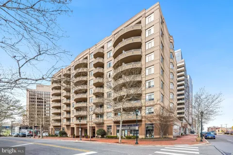4801 FAIRMONT AVENUE #810