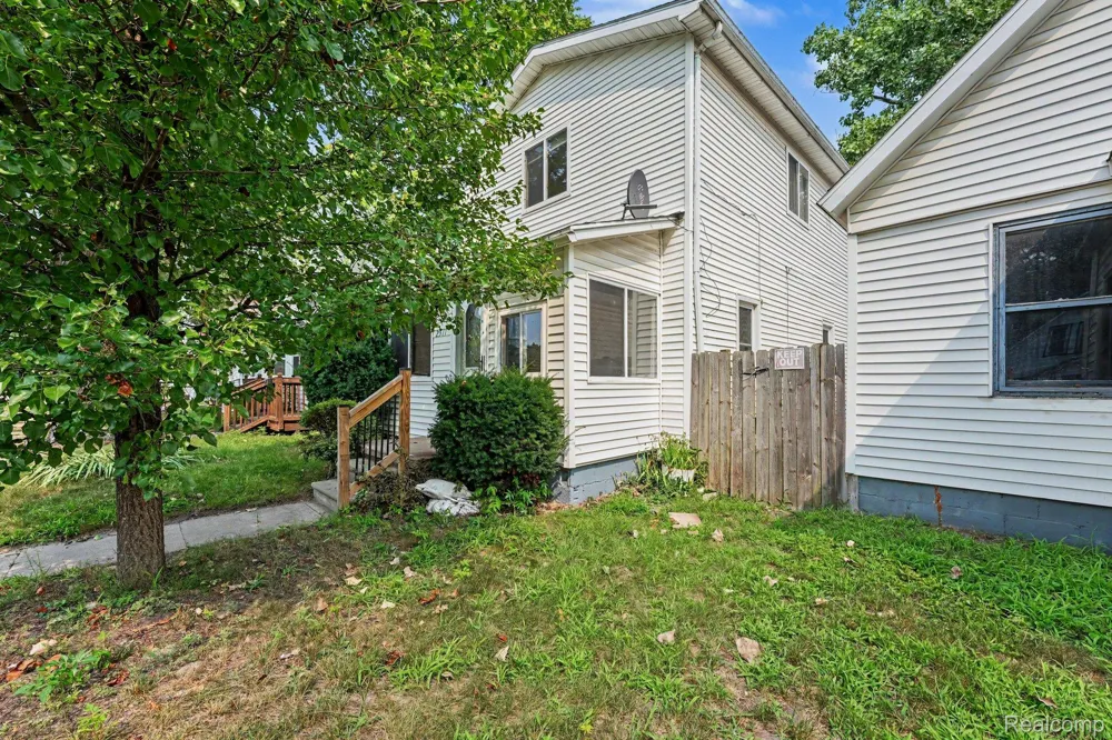 2511 Vanness Street Port Huron City, MI 48060