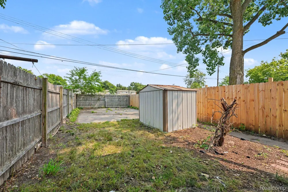 2511 Vanness Street Port Huron City, MI 48060