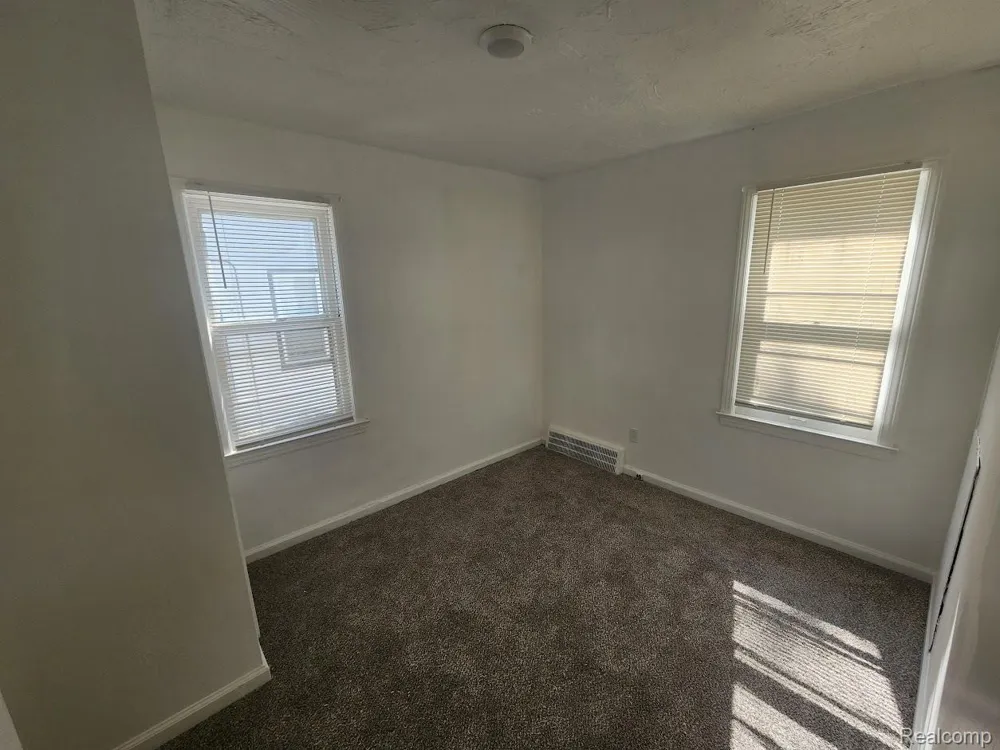 19425 Faust Avenue Detroit City, MI 48219