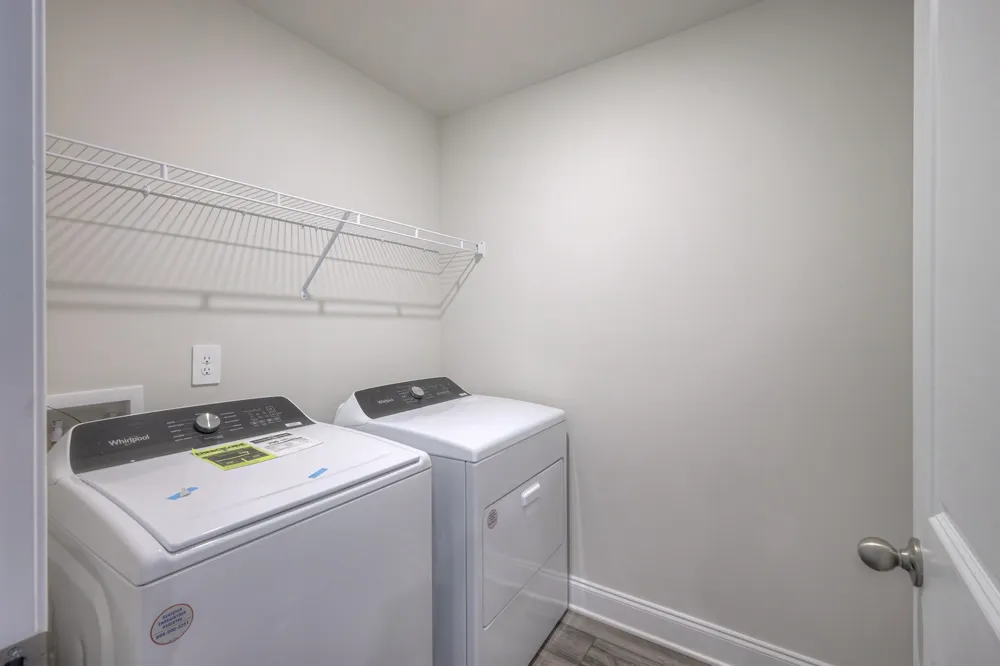 1056 Farm Ridge Dr Hendersonville, TN 37075