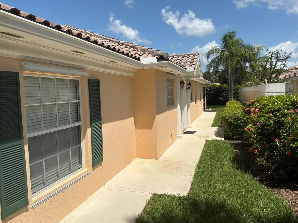 5796 IVREA DRIVE Sarasota, FL 34238