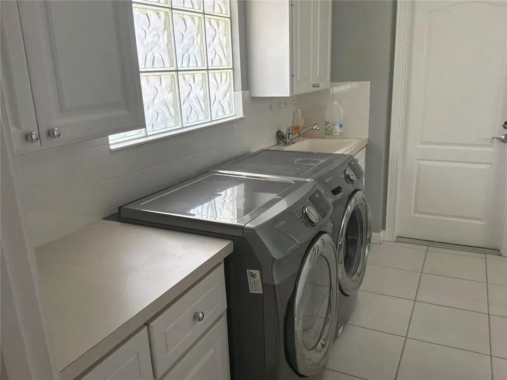 5796 IVREA DRIVE Sarasota, FL 34238