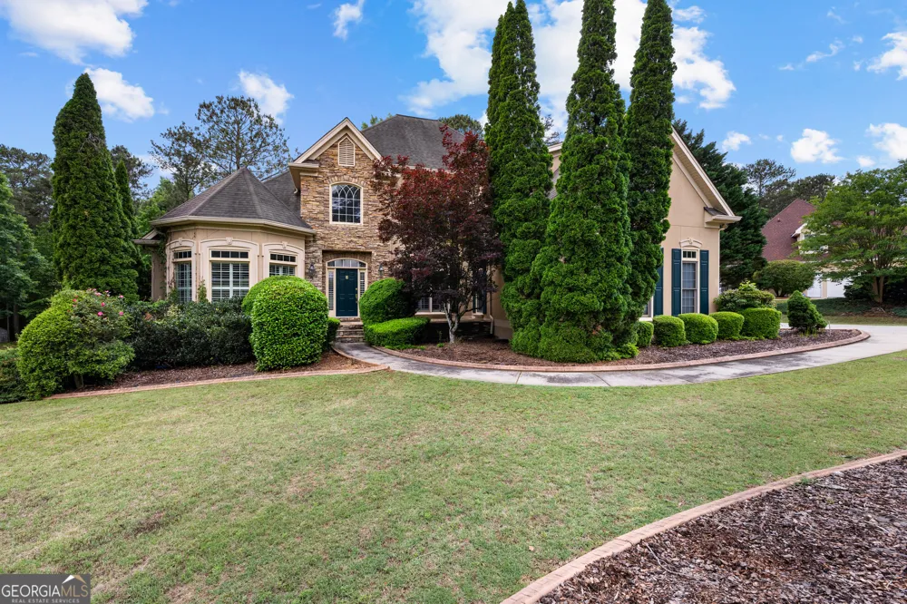 348 Loring LN Peachtree City, GA 30269
